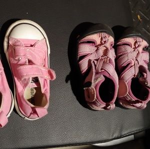 Pink Converse & Keen size 6